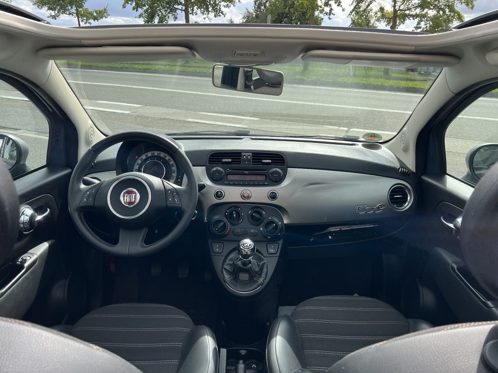 Fiat 500 3 stuks op stock met de 1.2 benzine motor pop,lounge en lounge Cabrio