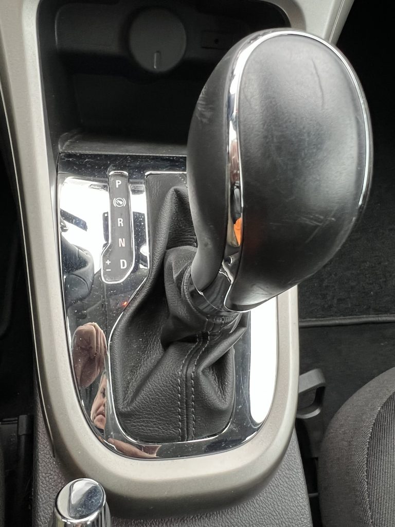 Opel Astra 1.6 benzine in AUTOMAAT met slechts 7.655km 1te eigenaar belgische wagen