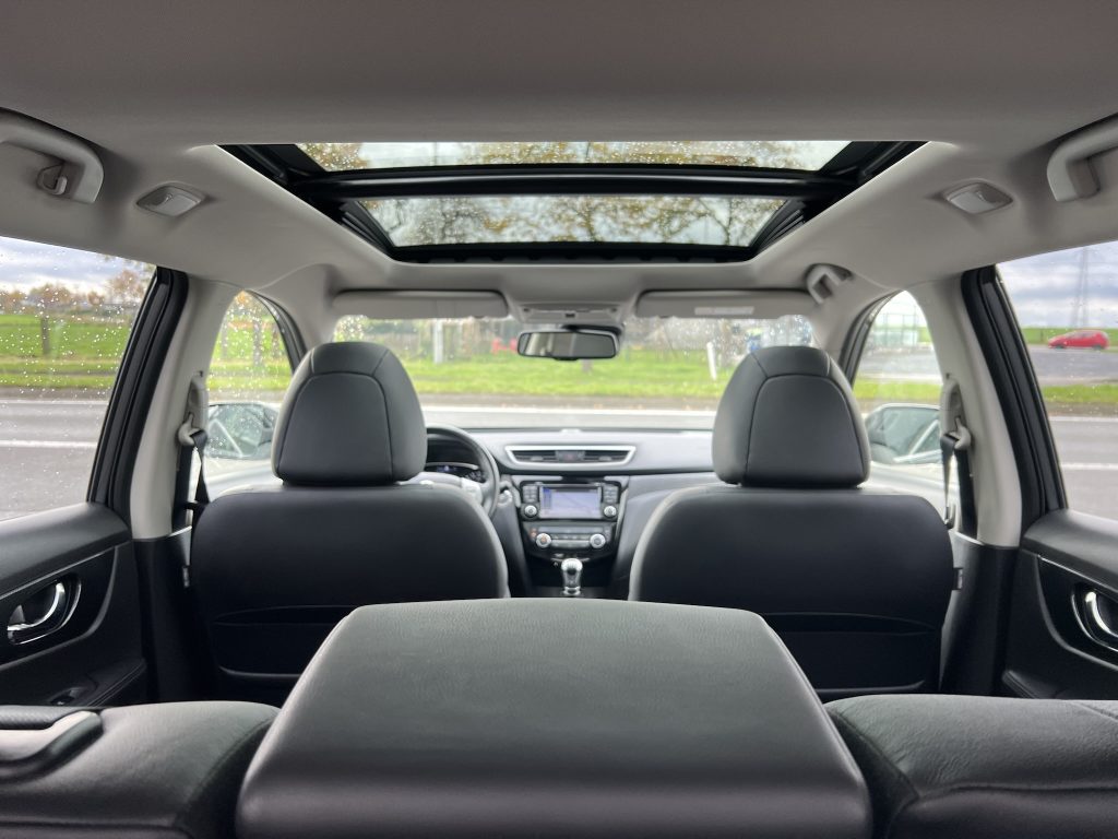 Nissan X-Trail//tekna versie//56.000km//1.6 dci 130pk Euro6//133g co2//full full opties