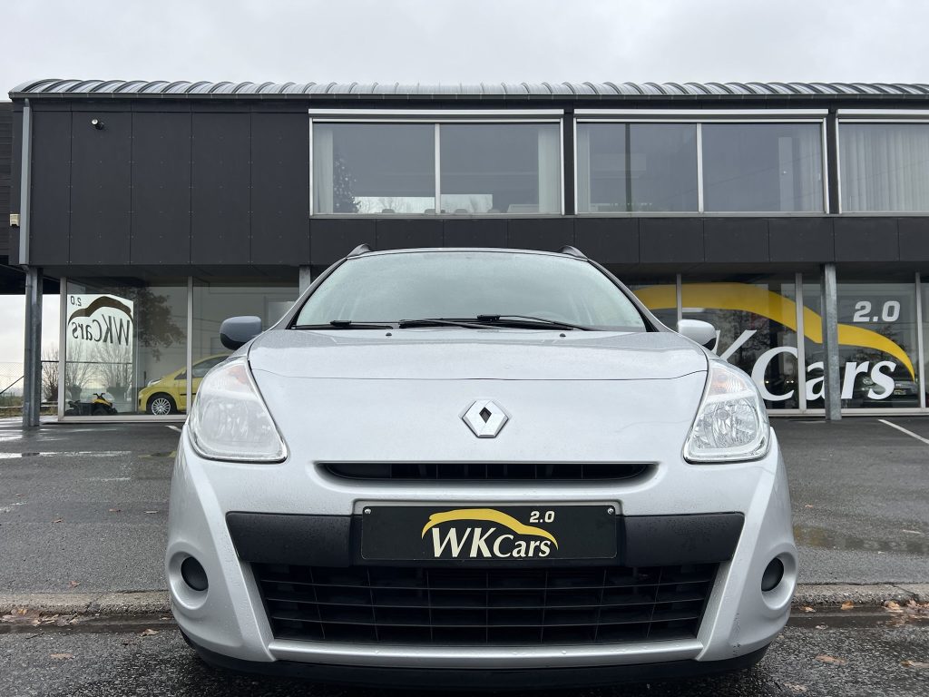 Renault Clio 3 face 2 break 1.2 benzine 75pk slechts 43.000km