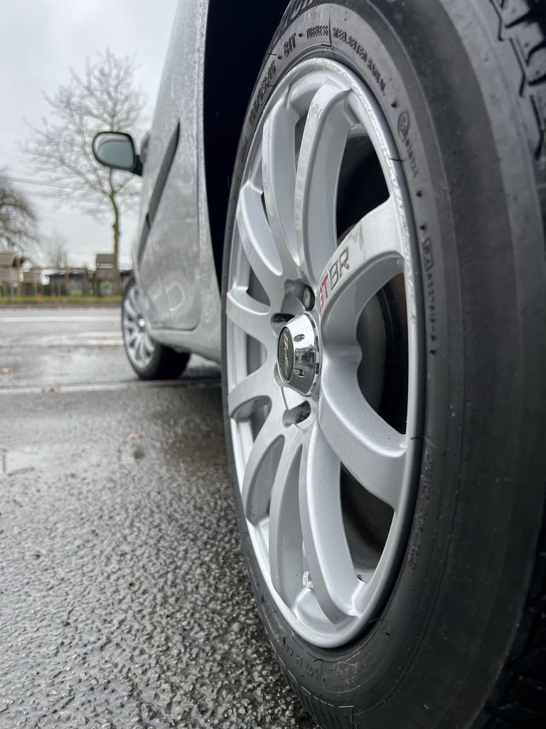 Renault Clio 3 face 2 break 1.2 benzine 75pk slechts 43.000km