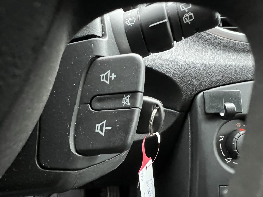 Renault Clio 3 face 2 break 1.2 benzine 75pk slechts 43.000km