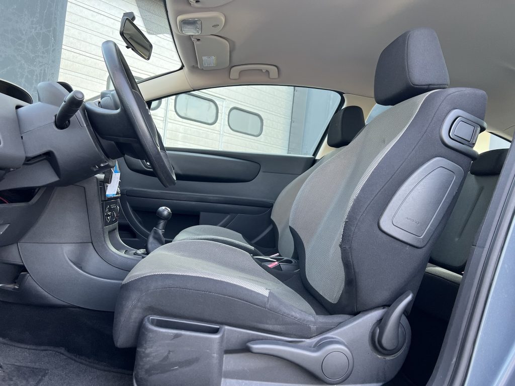 2 stuks Citroen C4 Coupe//aparte verkoop//1.4 benzine//weinig km//veel opties//