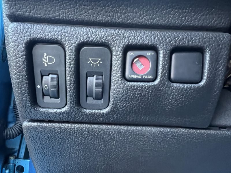 2 stuks van de Peugeot 206 in benzine weinig km volledig in orde gezet