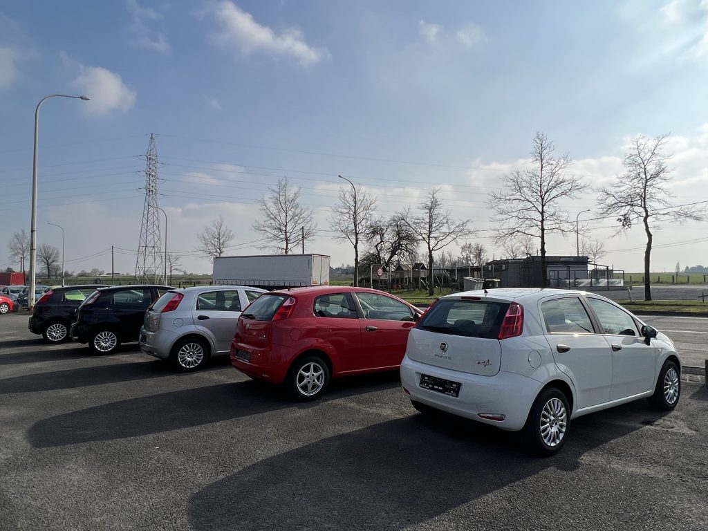 5 stuks van de Fiat Grande Punto in benzine weinig km