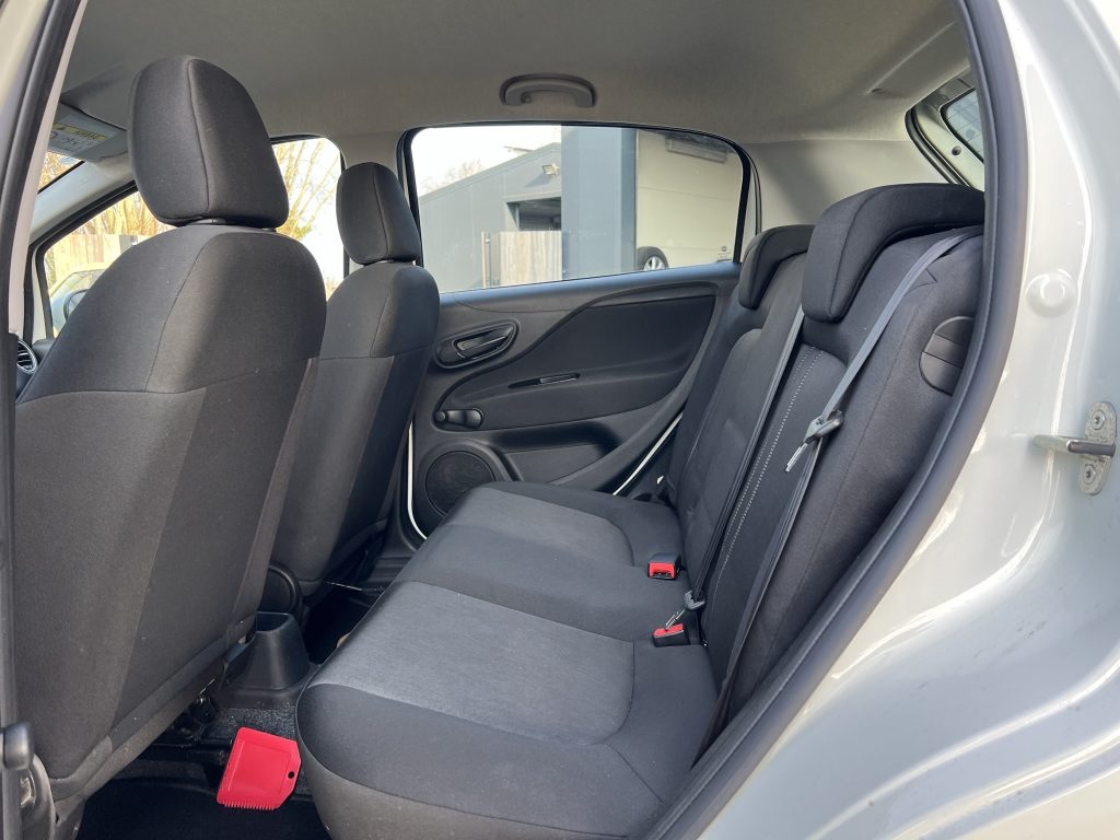 5 stuks van de Fiat Grande Punto in benzine weinig km