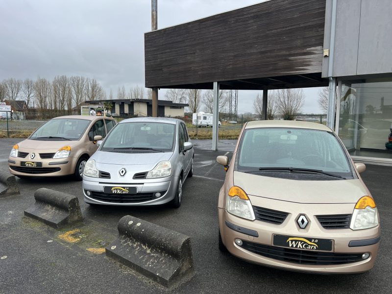 3 stuks op stock van de Renault Modus en Grand Modus in benzine met weinig km
