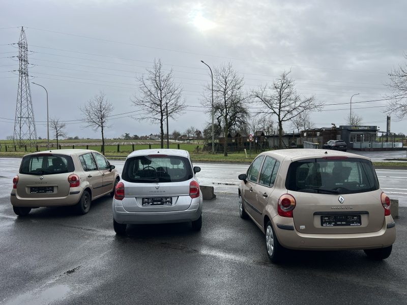 3 stuks op stock van de Renault Modus en Grand Modus in benzine met weinig km