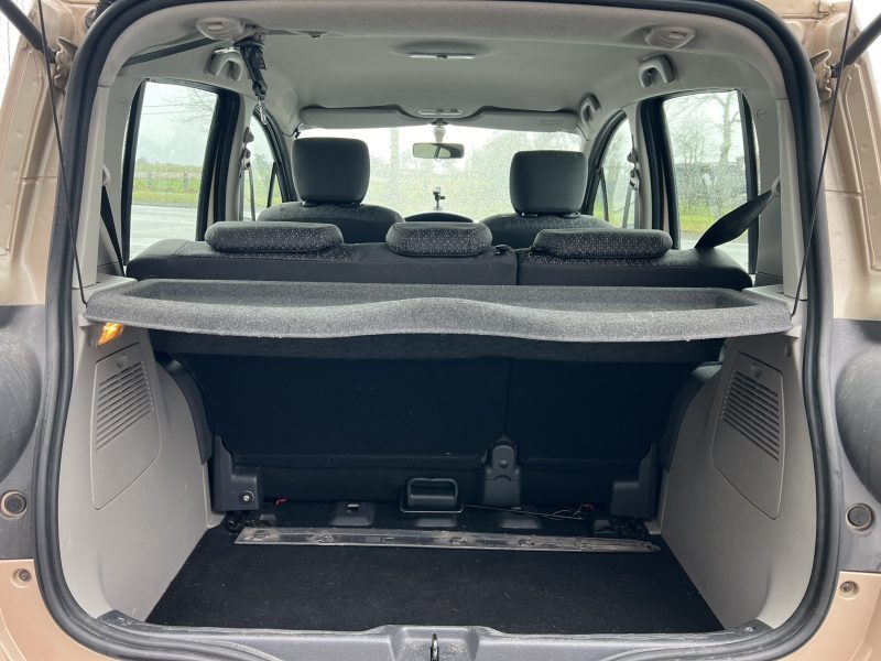 3 stuks op stock van de Renault Modus en Grand Modus in benzine met weinig km