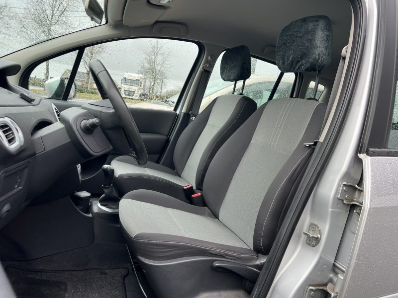 3 stuks op stock van de Renault Modus en Grand Modus in benzine met weinig km