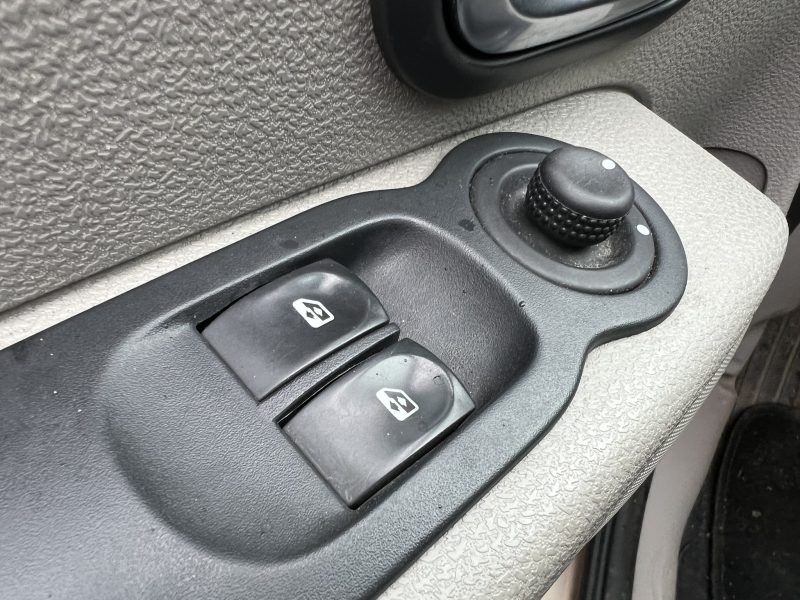 3 stuks op stock van de Renault Modus en Grand Modus in benzine met weinig km