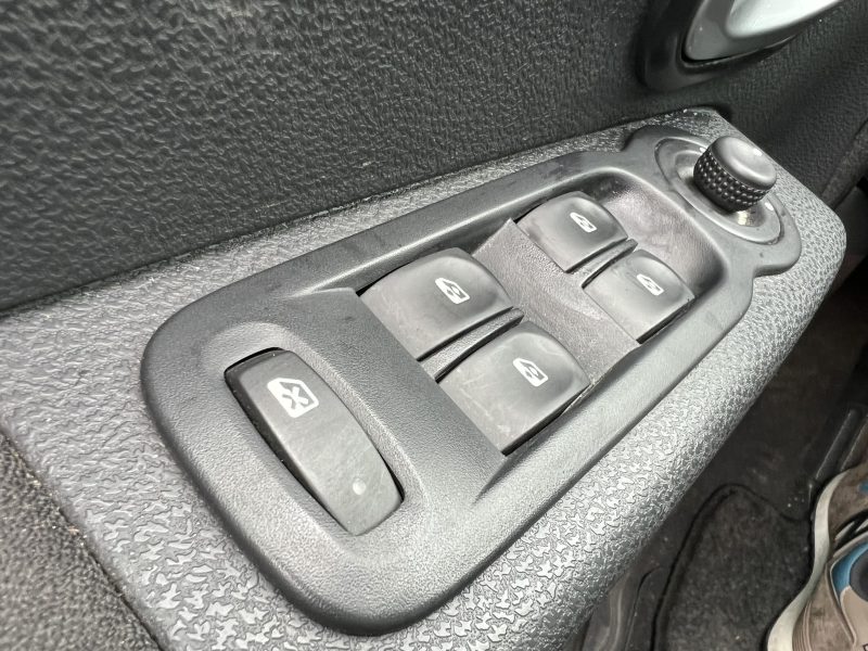 3 stuks op stock van de Renault Modus en Grand Modus in benzine met weinig km