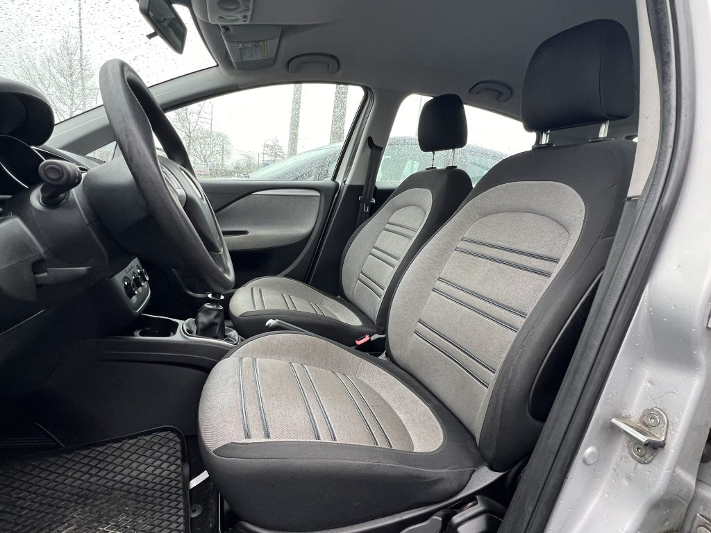 8 stuks op stock van de Fiat Grande Punto in benzine vanaf 3.950€