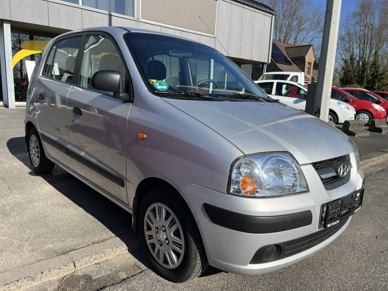 2 stuks van de Hyundai Atos in benzine 5 deurs en met airco