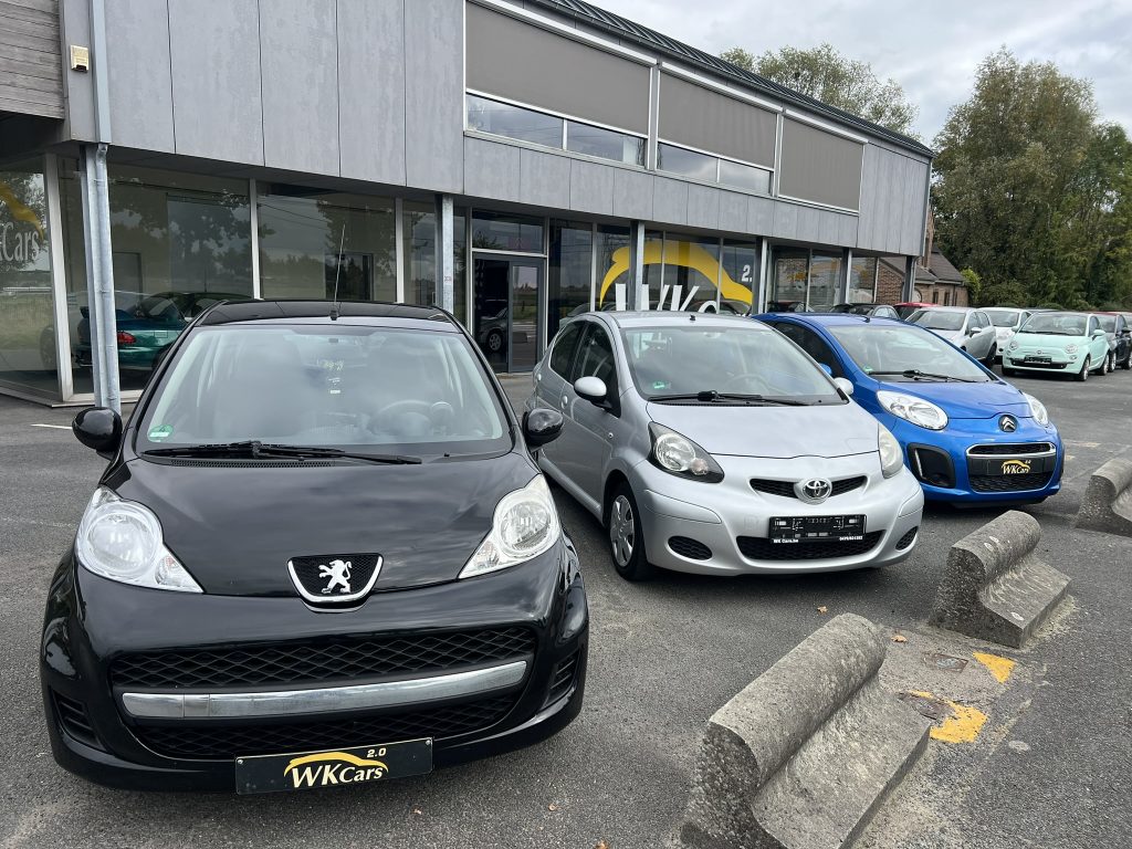 3 stuks van de Toyota Aygo Citroen C1 en Peugeot 107 veel opties weinig km