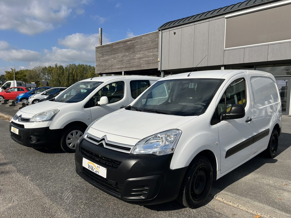 2 stuks op stock van de Citroen Berlingo 3pl lichte vracht btw wagens vanaf 6.900€+btw