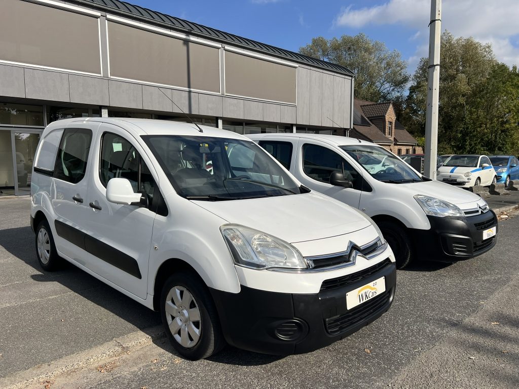 2 stuks op stock van de Citroen Berlingo 3pl lichte vracht btw wagens vanaf 6.900€+btw