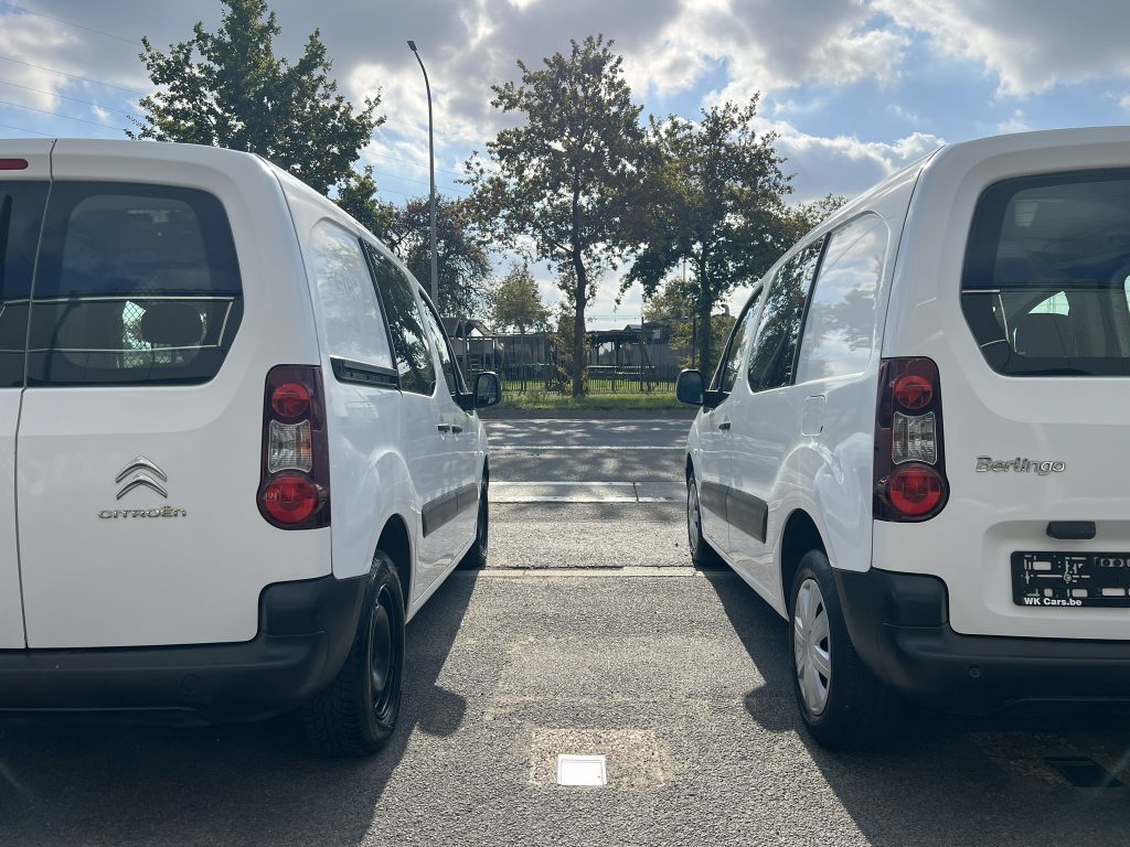 2 stuks op stock van de Citroen Berlingo 3pl lichte vracht btw wagens vanaf 6.900€+btw