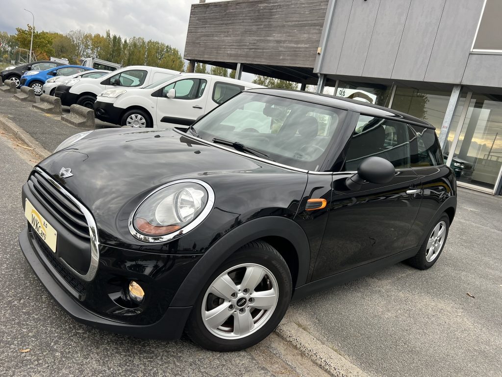 Mini One 1.2 benzine van 2016 slechts 67.000km met veel opties aanwezig