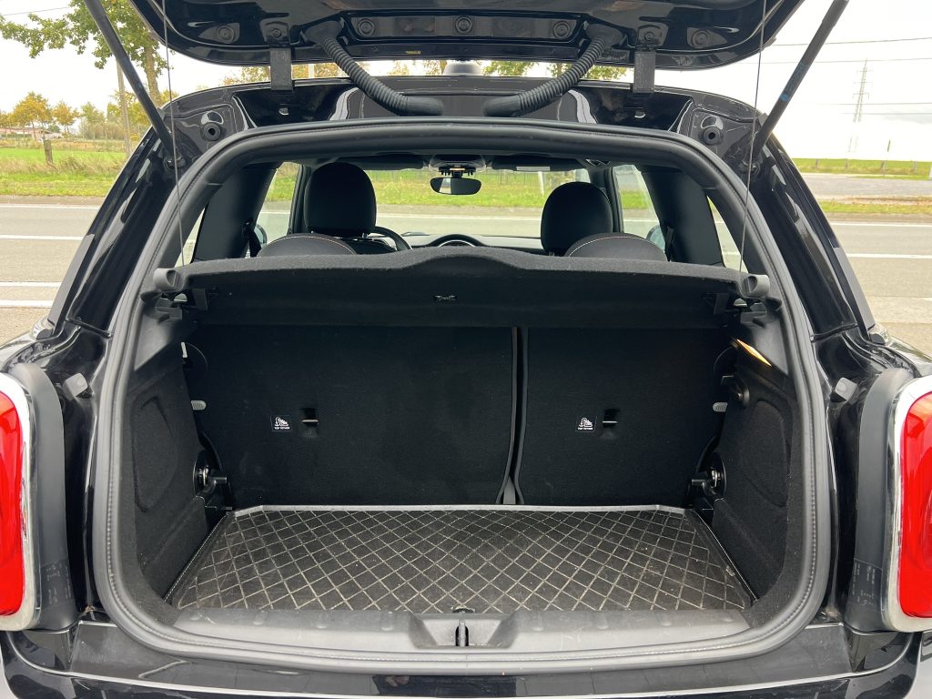 Mini One 1.2 benzine van 2016 slechts 67.000km met veel opties aanwezig