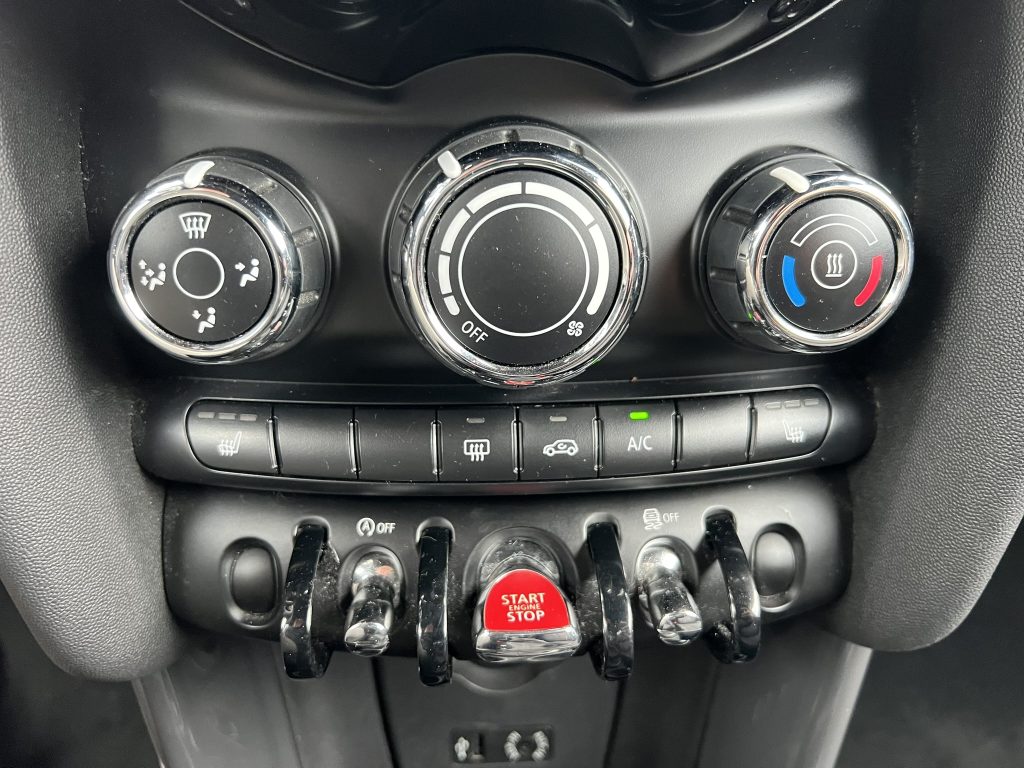 Mini One 1.2 benzine van 2016 slechts 67.000km met veel opties aanwezig