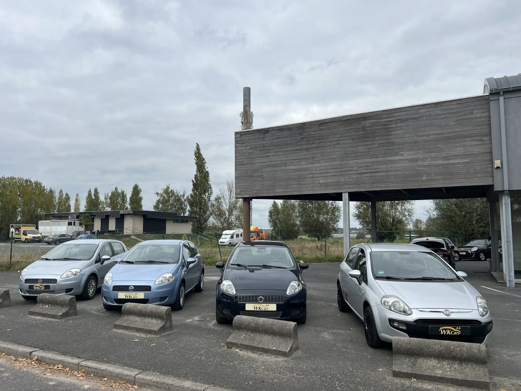4 stuks op stock van de Fiat Grande Punto in benzine