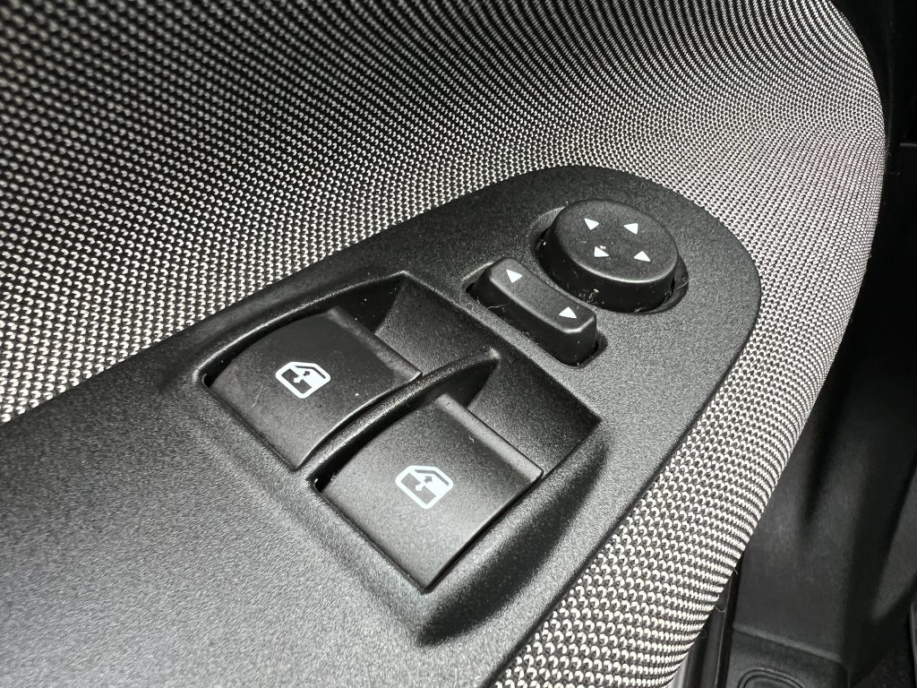 4 stuks op stock van de Fiat Grande Punto in benzine