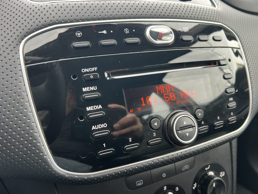 4 stuks op stock van de Fiat Grande Punto in benzine