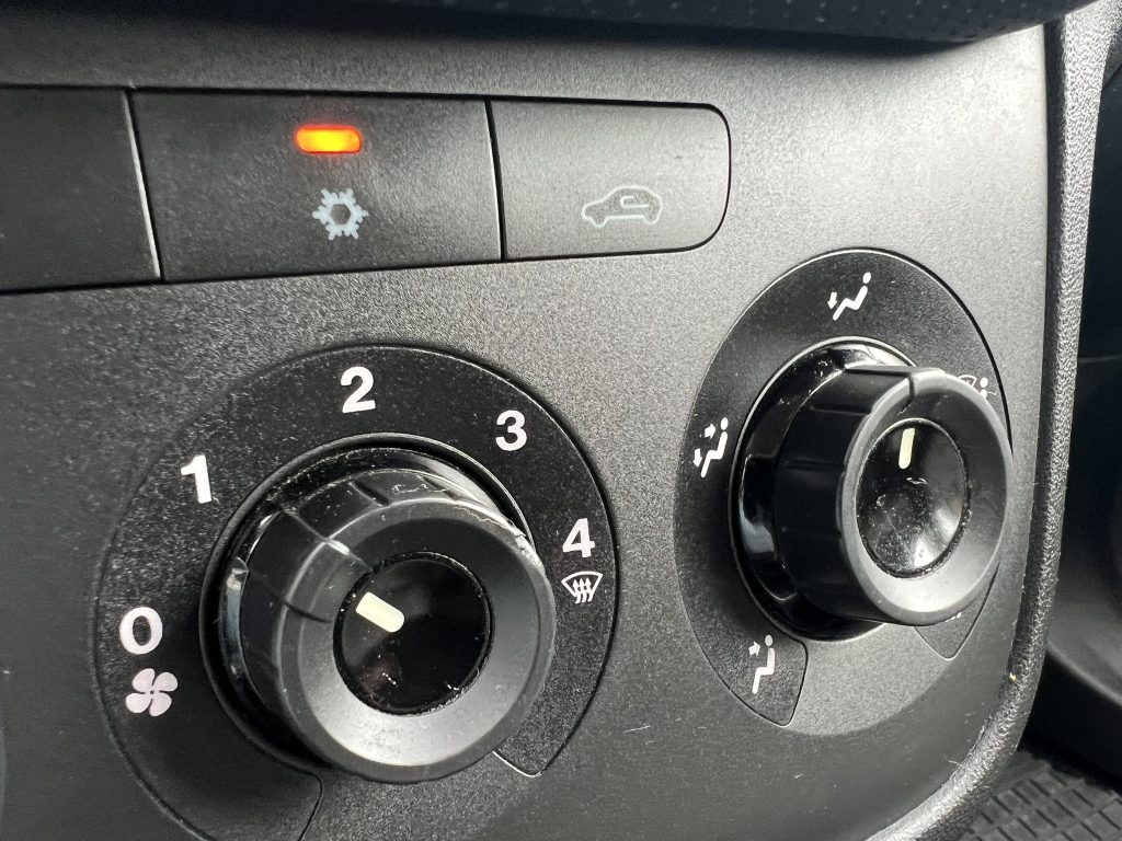 4 stuks op stock van de Fiat Grande Punto in benzine