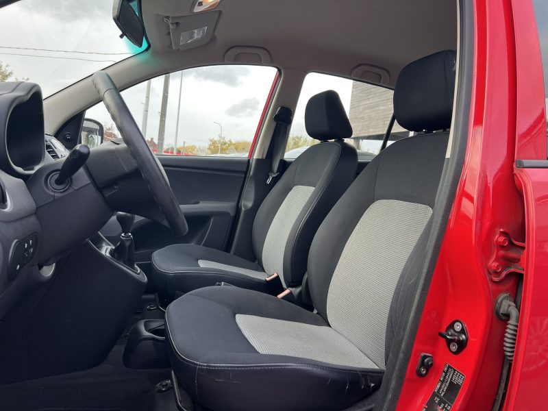 2 stuks van het merk Hyundai op stock het model I10 en I20 in benzine