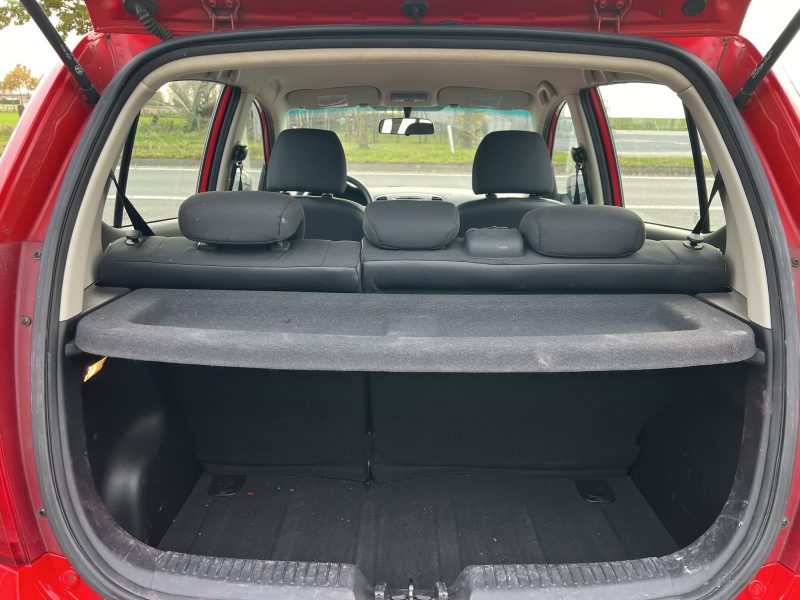 2 stuks van het merk Hyundai op stock het model I10 en I20 in benzine