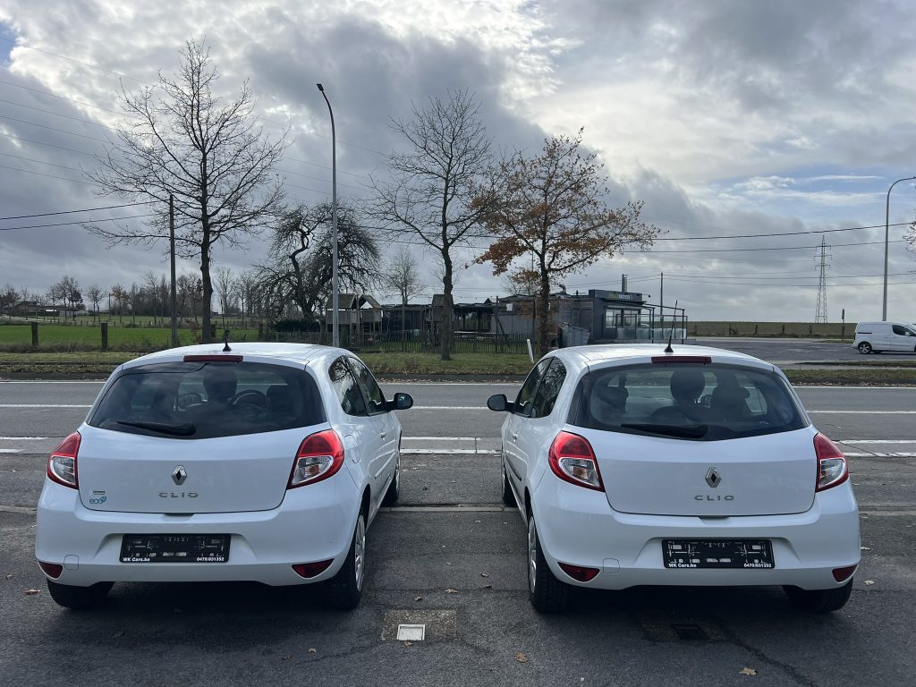 2 stuks op stock van de Renault Clio 3 face 2 in benzine met weinig km