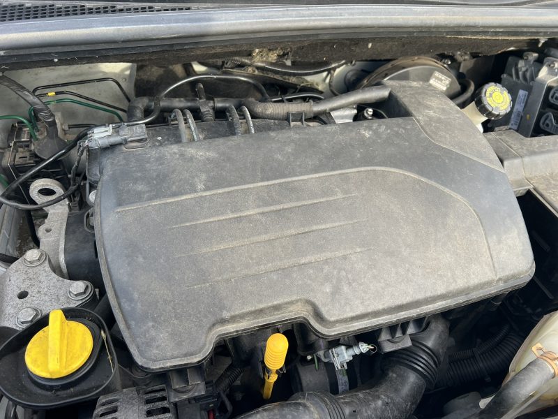 2 stuks op stock van de Renault Clio 3 face 2 in benzine met weinig km