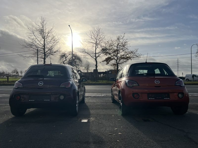 2 stuks op stock van de Opel Adam in benzine super veel opties aanwezig