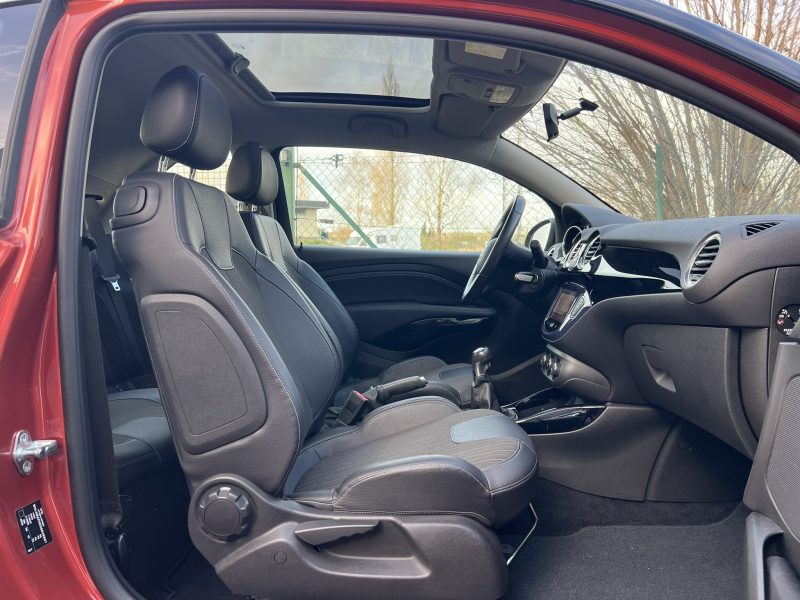 2 stuks op stock van de Opel Adam in benzine super veel opties aanwezig
