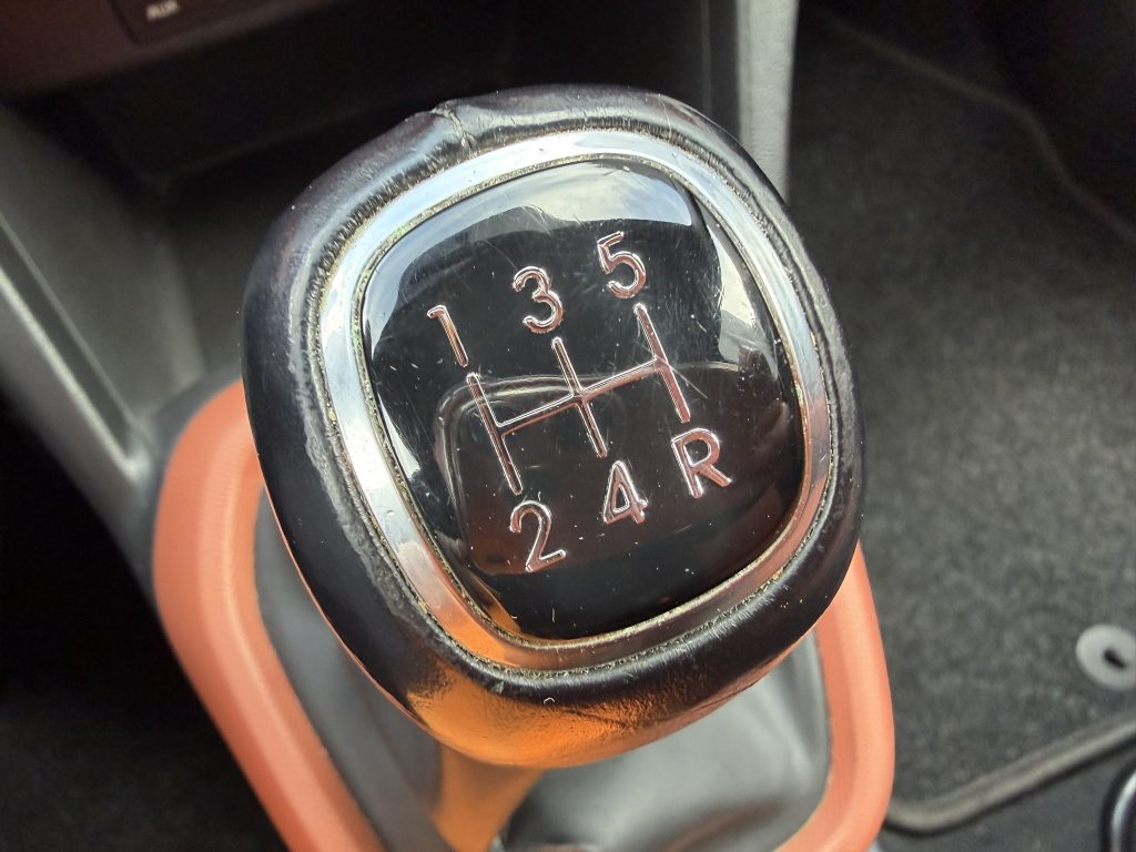 Hyundai I10 met de 1.0 benzine veel opties aanwezig slechts 62.167km