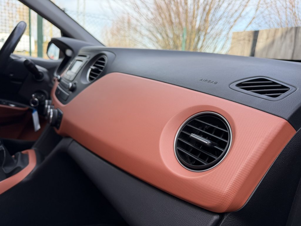 Hyundai I10 met de 1.0 benzine veel opties aanwezig slechts 62.167km