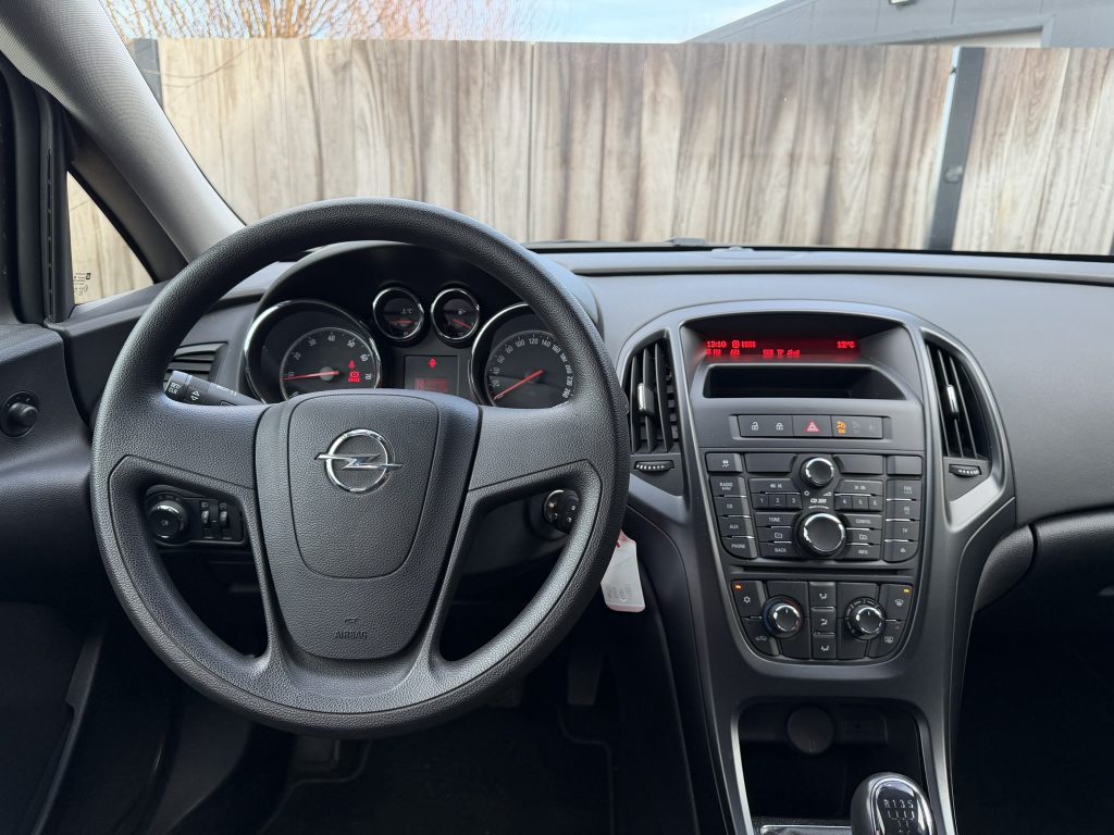 Opel Astra 1.4 benzine Euro5 slechts 49.000km full historic Opel