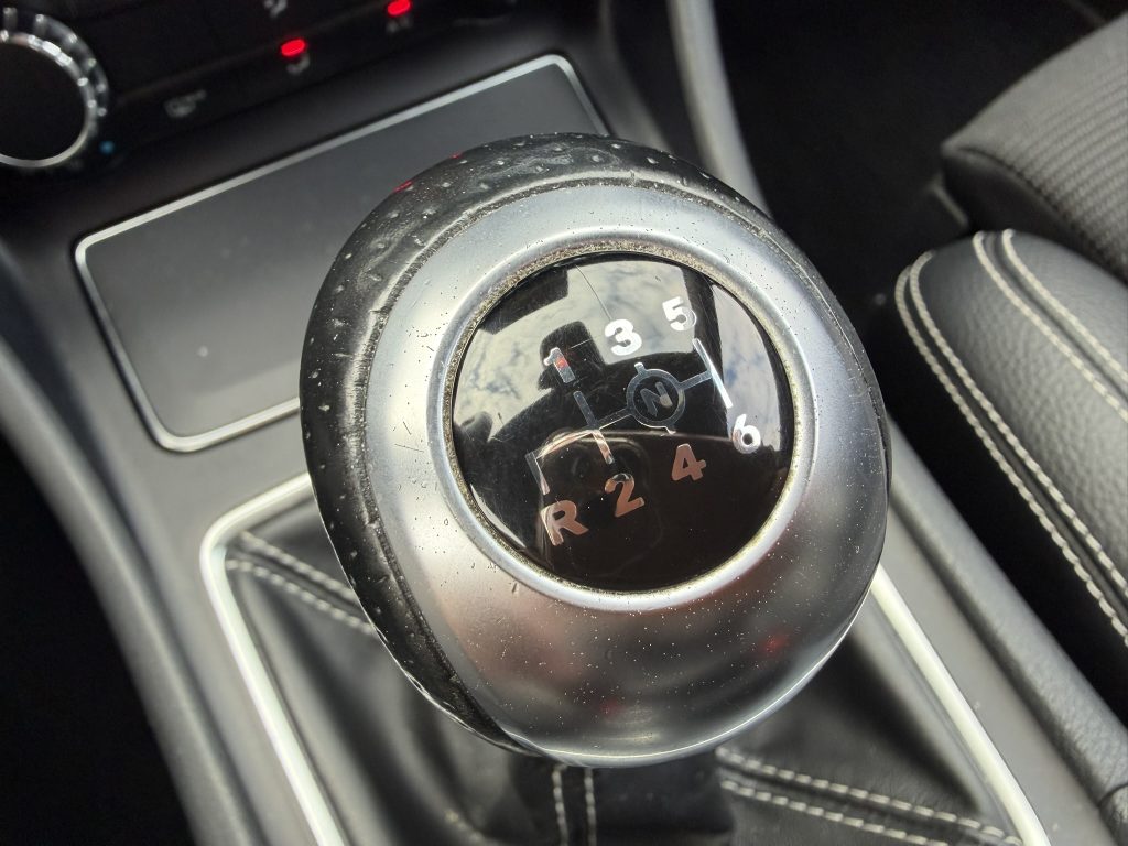 Mercedes CLA180 Shooting break Urban met 92.000km