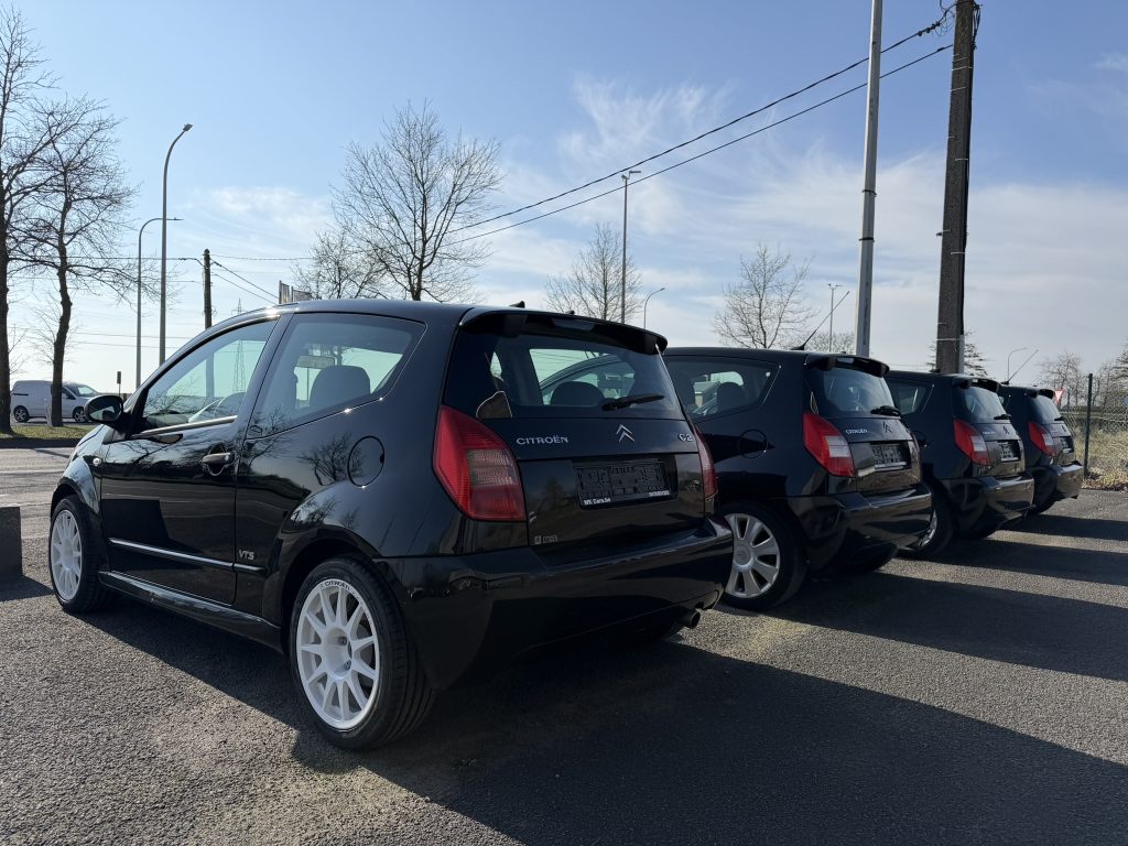 4 stuks op stock van de Citroen C2 vts 1.6 16v 122pk weinig km veel opties aanwezig