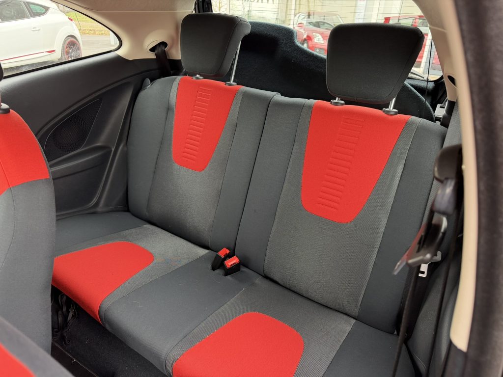 Ford Ka Titanuim versie 1.2 benzine slechts 49.000km