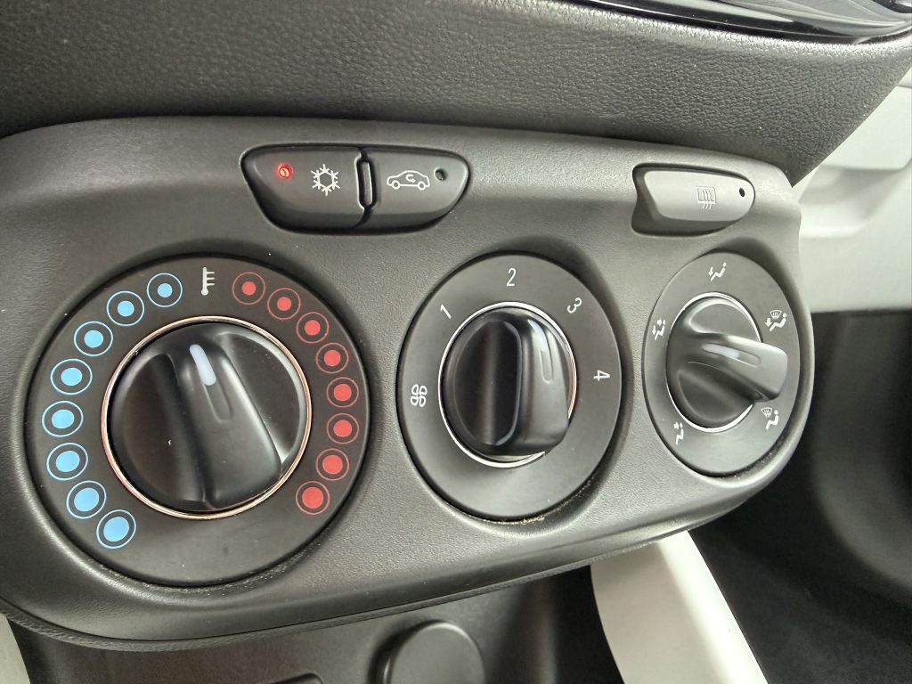 2 stuks van de Opel Adam versie Jam met 36.000km en 73.000km