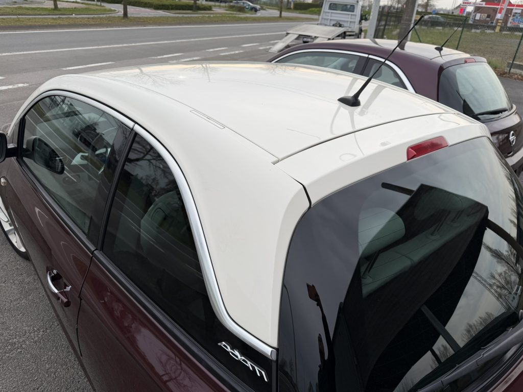 2 stuks van de Opel Adam versie Jam met 36.000km en 73.000km