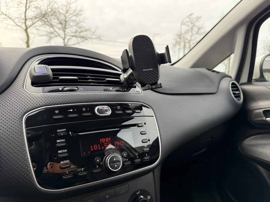 6 stuks van de Fiat Grande Punto in benzine tussen de 3.500€ en 5.950€