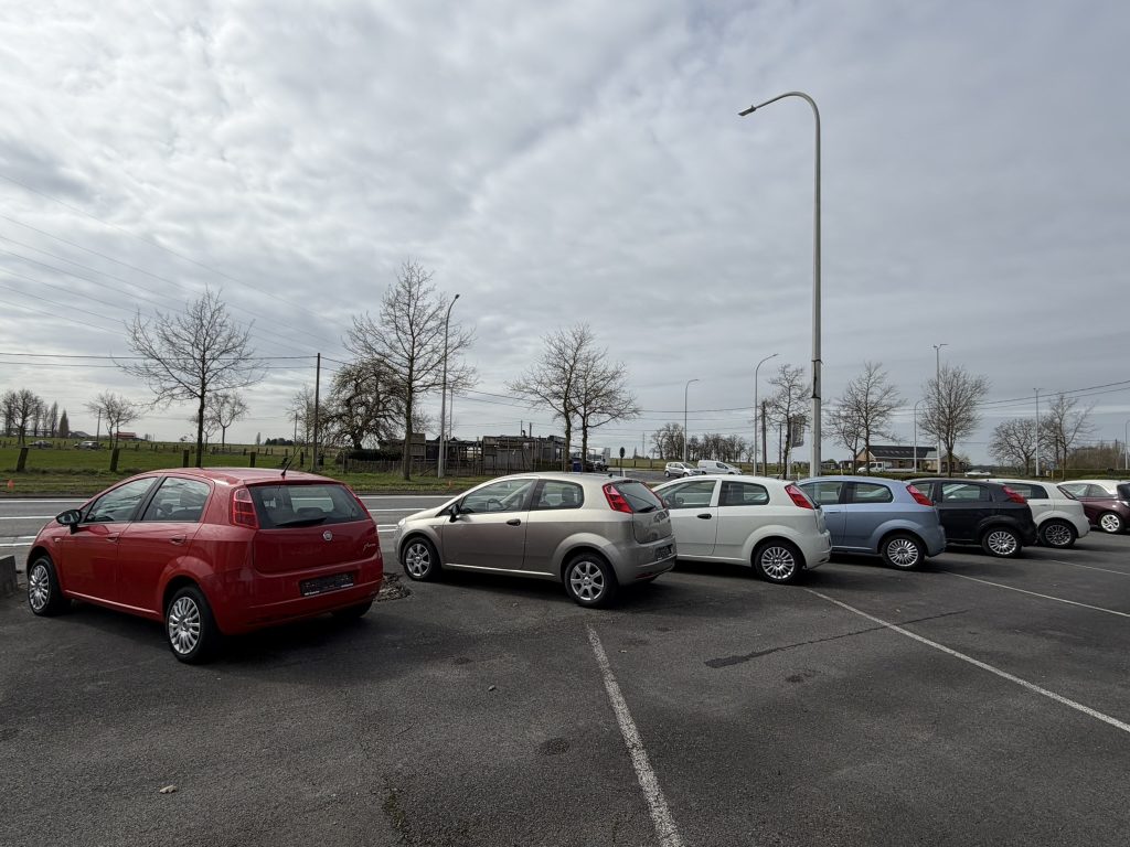 6 stuks van de Fiat Grande Punto in benzine tussen de 3.500€ en 5.950€