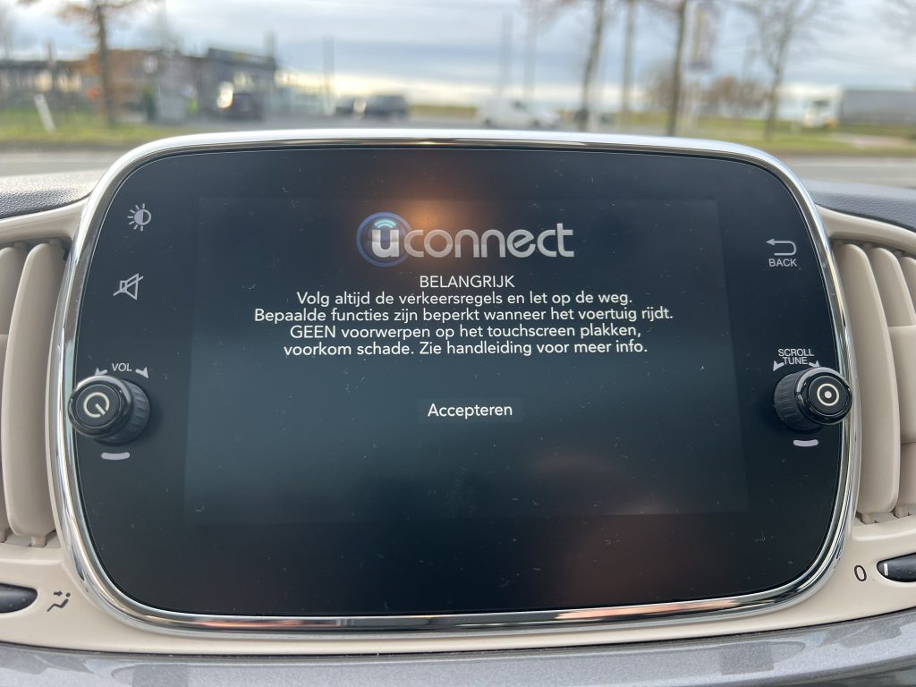 8 stuks op stock van de Fiat 500 in benzine