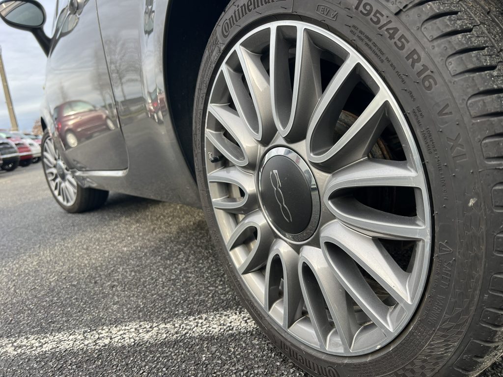 8 stuks op stock van de Fiat 500 in benzine