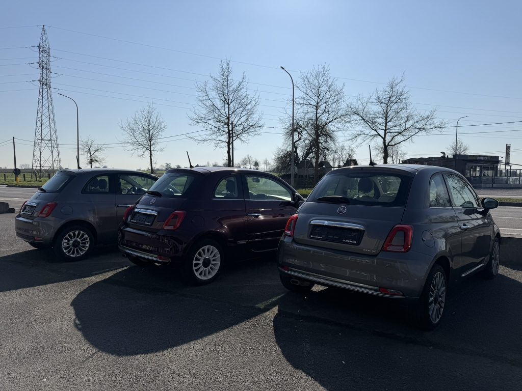 3 stuks van de Fiat 500 face 2 new model 1.2 benzine weinig km veel opties