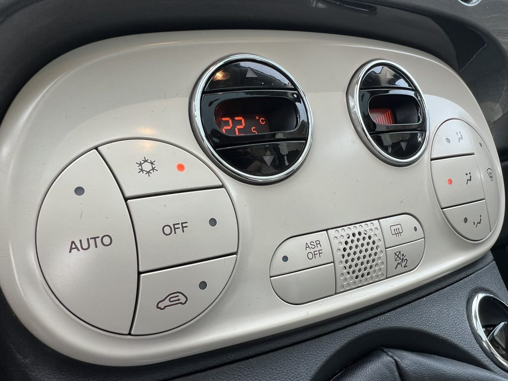 3 stuks van de Fiat 500 face 2 new model 1.2 benzine weinig km veel opties