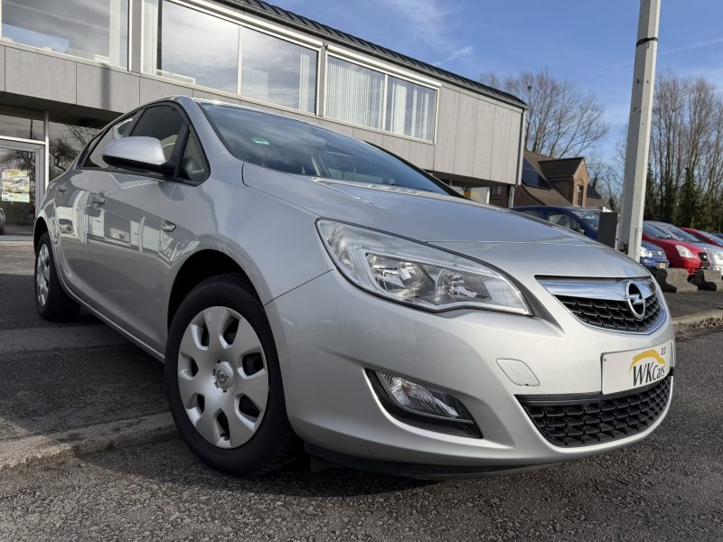 Opel Astra 1.4 benzine slechts 49.000km